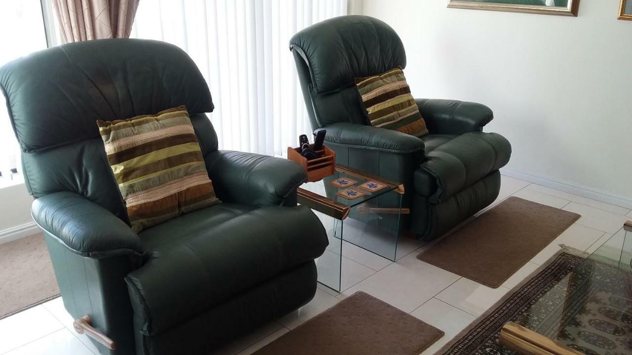 Wave Dancer Bed & Breakfast Gansbaai Bagian luar foto