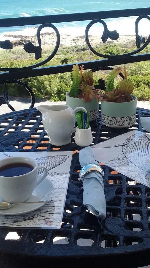 Wave Dancer Bed & Breakfast Gansbaai Bagian luar foto